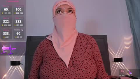 emira199 online show from 09-22-25, 07:38