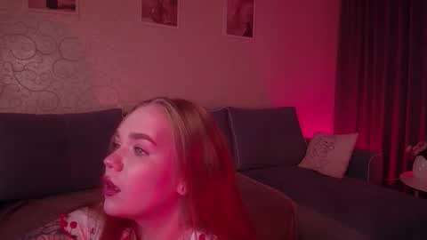 Emmi online show from 09-26-25, 05:50