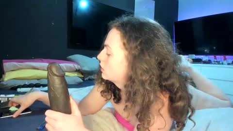 emliyjamesmjb online show from 12-15-24, 02:59
