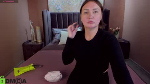Emm online show from 12-12-24, 12:33