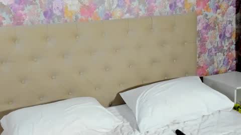 Snapshot of emma77_ chatting on 10-20-25, 07:58 Emma online show from 10-20-25, 07:58