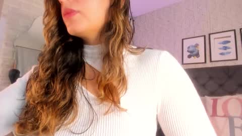 Snapshot of emma__smith01 chatting on 02-05-25, 12:38 Emma online show from 02-05-25, 12:38