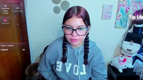 Snapshot of emma_boo_ chatting on 12-04-25, 07:33 emma_boo_ online show from 12-04-25, 07:33