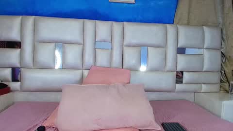 Emma online show from 10-09-25, 03:37