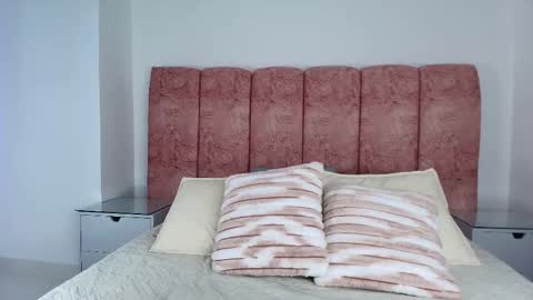 Emma online show from 11-25-25, 03:06