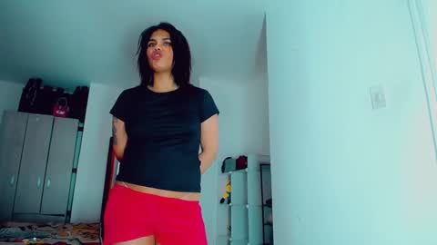 Snapshot of emma_diva chatting on 12-22-24, 02:39 emma online show from 12-22-24, 02:39