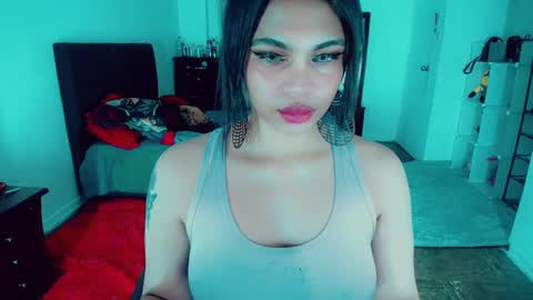 Snapshot of emma_diva chatting on 12-23-24, 11:28 emma online show from 12-23-24, 11:28