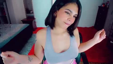 Snapshot of emma_diva chatting on 02-15-25, 12:59 emma online show from 02-15-25, 12:59