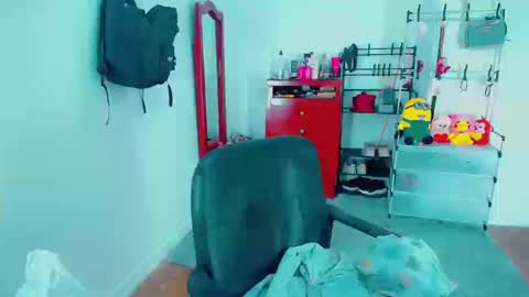 Snapshot of emma_diva chatting on 09-25-25, 10:13 emma online show from 09-25-25, 10:13