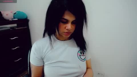 Snapshot of emma_diva chatting on 11-30-25, 12:47 emma online show from 11-30-25, 12:47