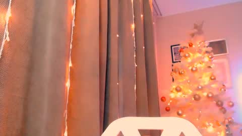 Eva online show from 12-19-24, 07:51