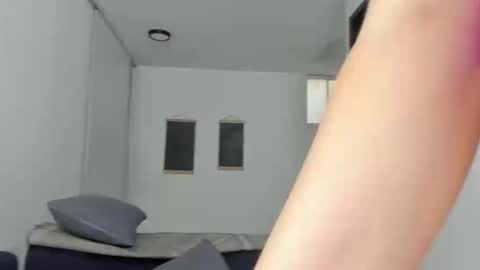 Emma online show from 01-11-25, 04:57