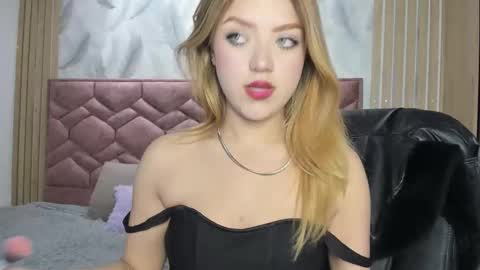 Emma  online show from 10-02-25, 04:41