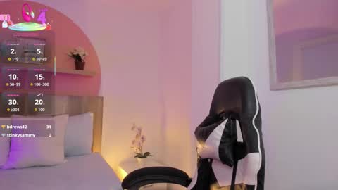 Snapshot of emma_greeyy chatting on 10-20-25, 08:53 E M M A online show from 10-20-25, 08:53