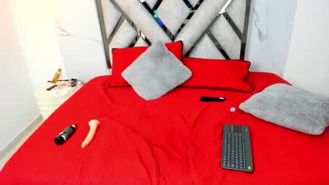 Emma online show from 10-07-25, 02:14