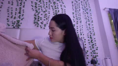 emma_johnson_ online show from 01-13-26, 02:28