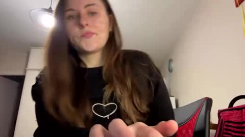 emma_just online show from 01-07-25, 08:13