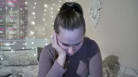emma_just online show from 09-23-25, 07:06