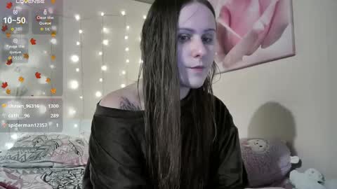 emma_just online show from 11-06-25, 09:32