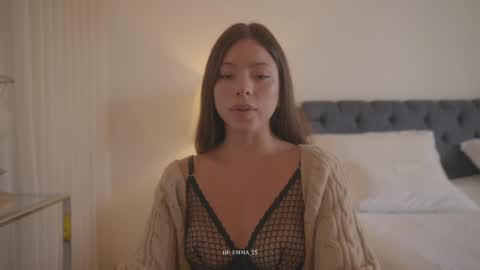 emma_lu1 online show from 11-11-25, 05:02