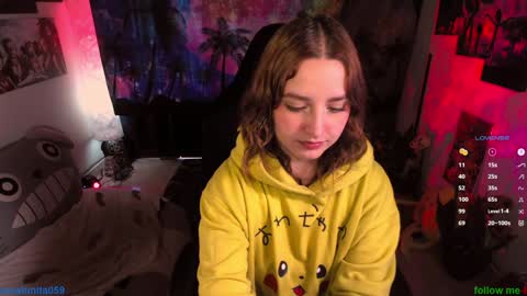 Snapshot of emma_luna059 chatting on 01-16-25, 08:57 LUNA online show from 01-16-25, 08:57
