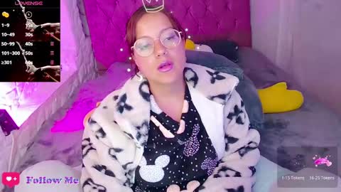 Snapshot of emma_luna1986 chatting on 03-02-25, 03:56 Emma online show from 03-02-25, 03:56