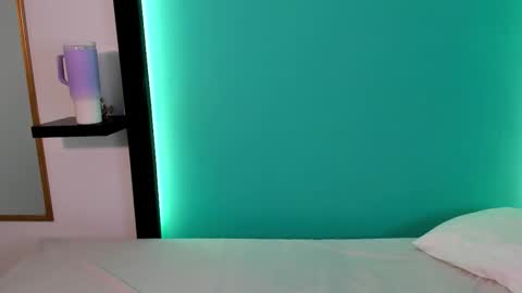     online show from 02-02-26, 01:21