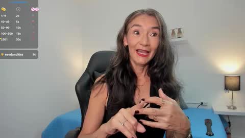 Snapshot of emma_mendoza chatting on 11-12-25, 12:16 Emma online show from 11-12-25, 12:16