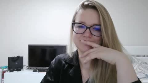 emma_misty_ online show from 02-20-26, 08:09