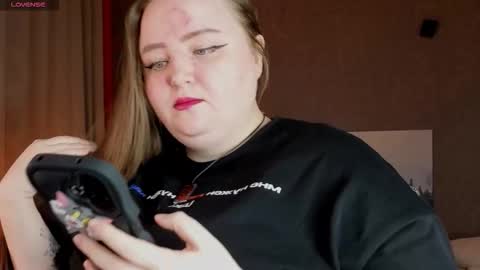 Snapshot of emma_razoom chatting on 11-03-25, 07:09 Emma Razumovskaya online show from 11-03-25, 07:09