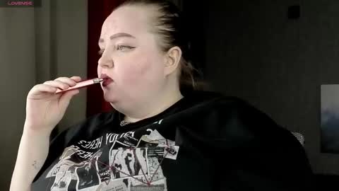 Snapshot of emma_razoom chatting on 11-29-25, 08:06 Emma Razumovskaya online show from 11-29-25, 08:06