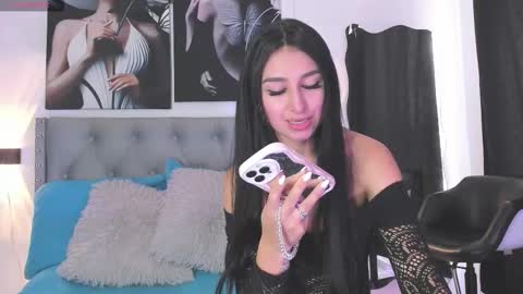 Emma Rosse11 online show from 11-11-25, 04:51