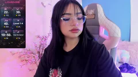 Snapshot of emma_soffia_ chatting on 03-04-26, 08:15 EMMA online show from 03-04-26, 08:15