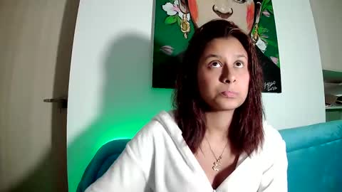 Snapshot of emma_thompson1 chatting on 02-18-25, 02:49 Emma online show from 02-18-25, 02:49