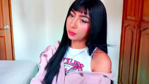 Emma web online show from 11-01-25, 04:20