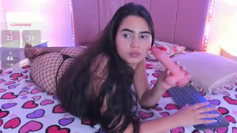 Snapshot of emma_whitee_ chatting on 03-12-25, 06:00 emma_whitee_ online show from 03-12-25, 06:00