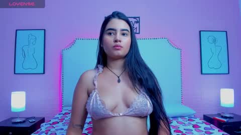 Snapshot of emma_whitee_ chatting on 09-23-25, 01:14 emma_whitee_ online show from 09-23-25, 01:14