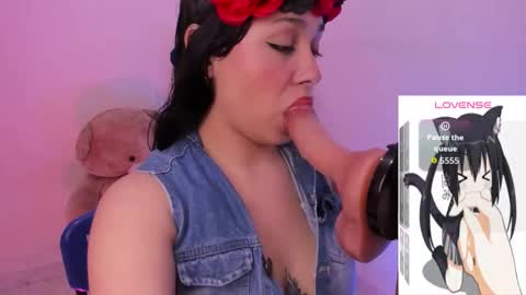 Snapshot of emma_winslows chatting on 02-03-26, 03:26 Emma online show from 02-03-26, 03:26