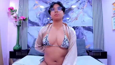 Emma  online show from 09-16-25, 02:45