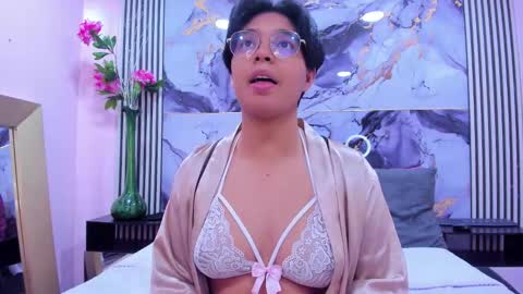 Emma  online show from 09-21-25, 02:46