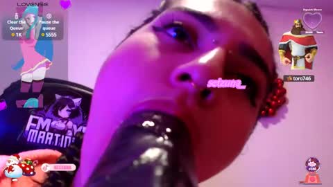 Snapshot of emmaamartinez chatting on 12-17-24, 09:27 modelo independente online show from 12-17-24, 09:27