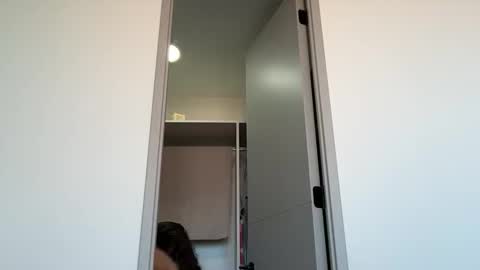 Emma online show from 12-22-25, 12:57