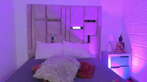 emma becket online show from 10-24-25, 05:37