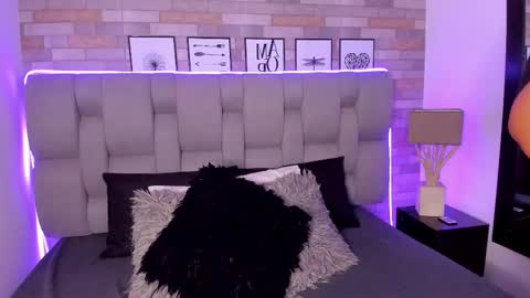 Snapshot of emmabecket2 chatting on 01-16-26, 04:27 emma becket online show from 01-16-26, 04:27