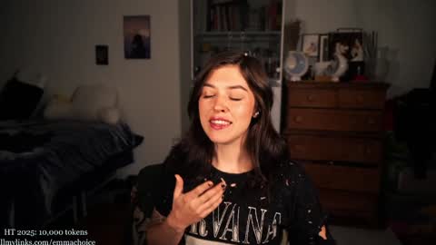 Snapshot of emmachoice chatting on 10-18-25, 09:15 emmachoice online show from 10-18-25, 09:15