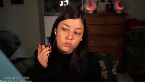 Snapshot of emmachoice chatting on 10-25-25, 07:19 emmachoice online show from 10-25-25, 07:19