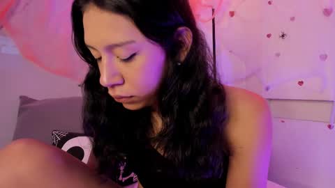 emmaclark_1 online show from 10-07-25, 08:39