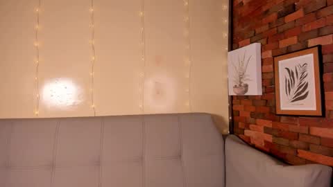 Snapshot of emmaconneer chatting on 12-11-24, 06:58 Emma online show from 12-11-24, 06:58