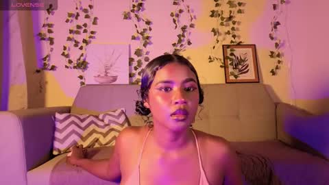 Snapshot of emmaconneer chatting on 10-30-25, 02:35 Emma online show from 10-30-25, 02:35