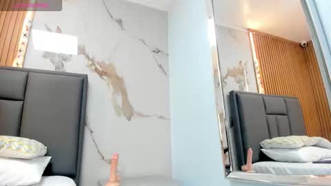    online show from 10-31-25, 01:34